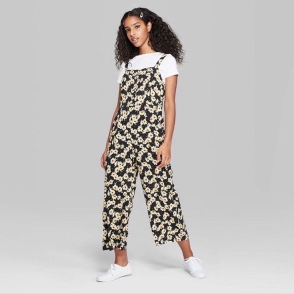 Wild Fable Floral Romper Size Small - Picture 1 of 3